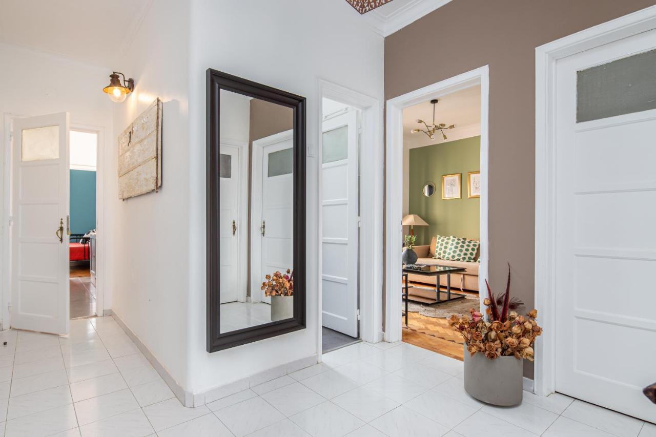 Apartment Classy 4bdr W/ Balcony By Lovelystay *