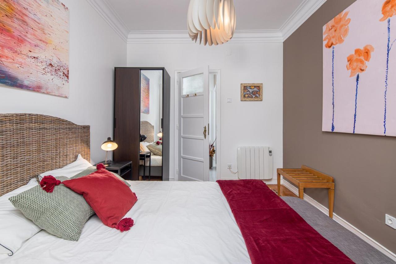 Apartamento Classy 4bdr W/ Balcony By Lovelystay