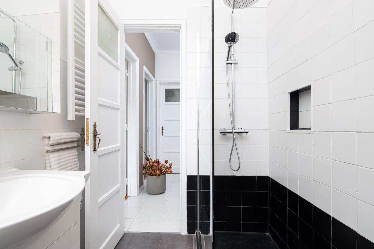 Classy 4bdr W/ Balcony By Lovelystay * Lisboa